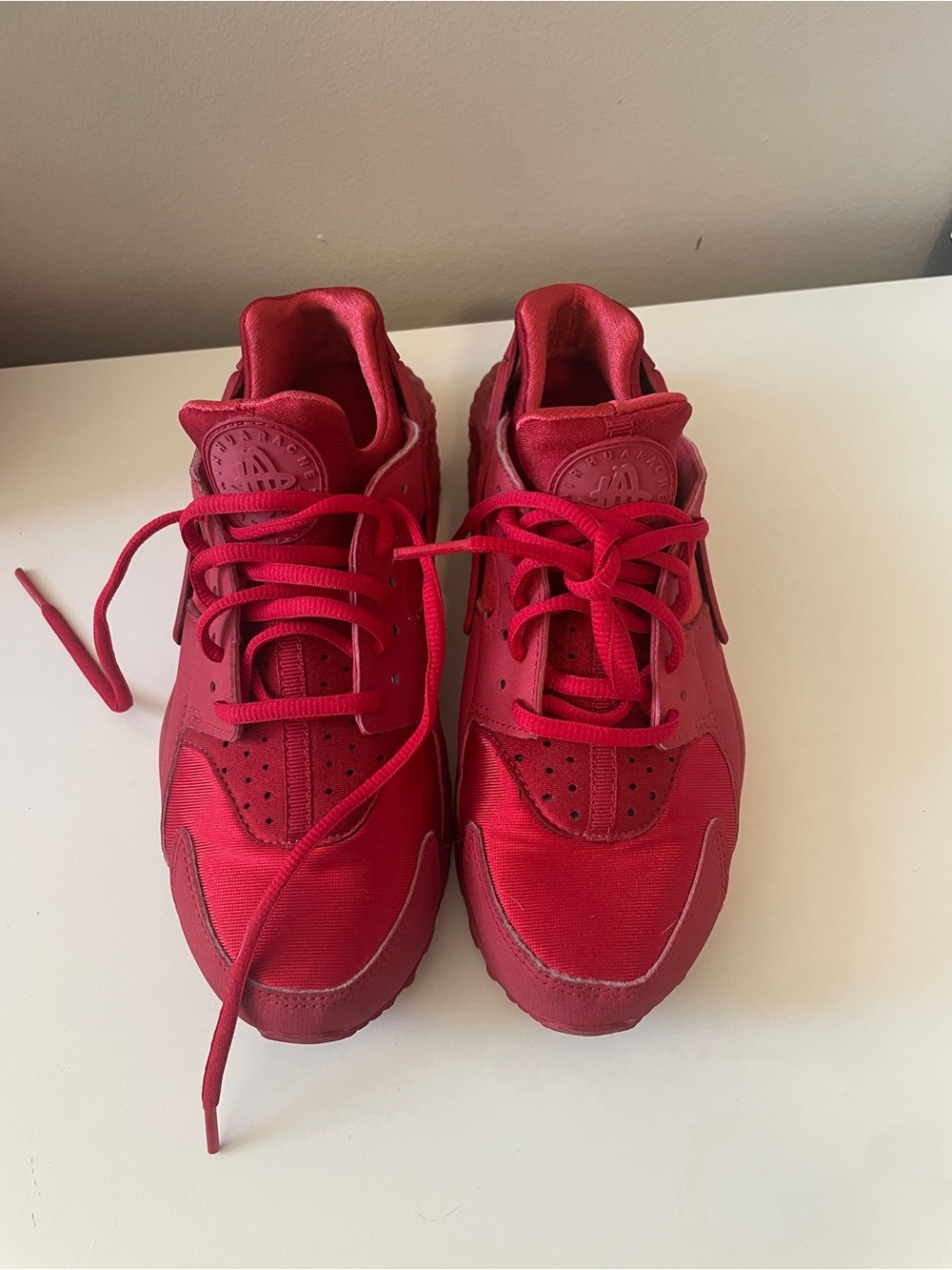 Nike Wmns Air Huarache Run 'All Red'/'Triple Red' - Picture 4 of 9